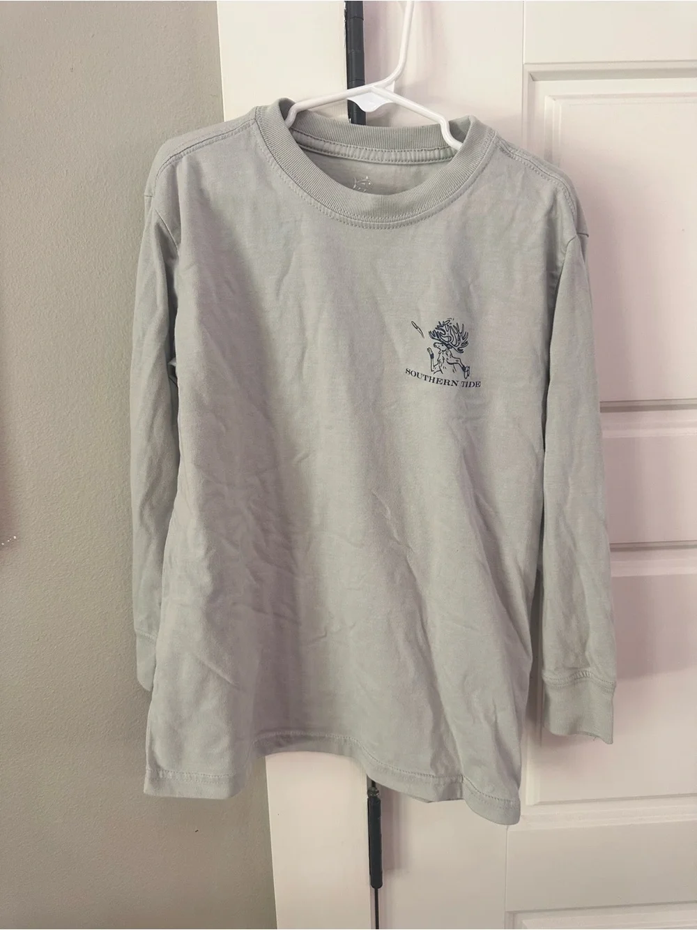 Southern Tide Kids Reindeer Games Christmas tee in Light gray